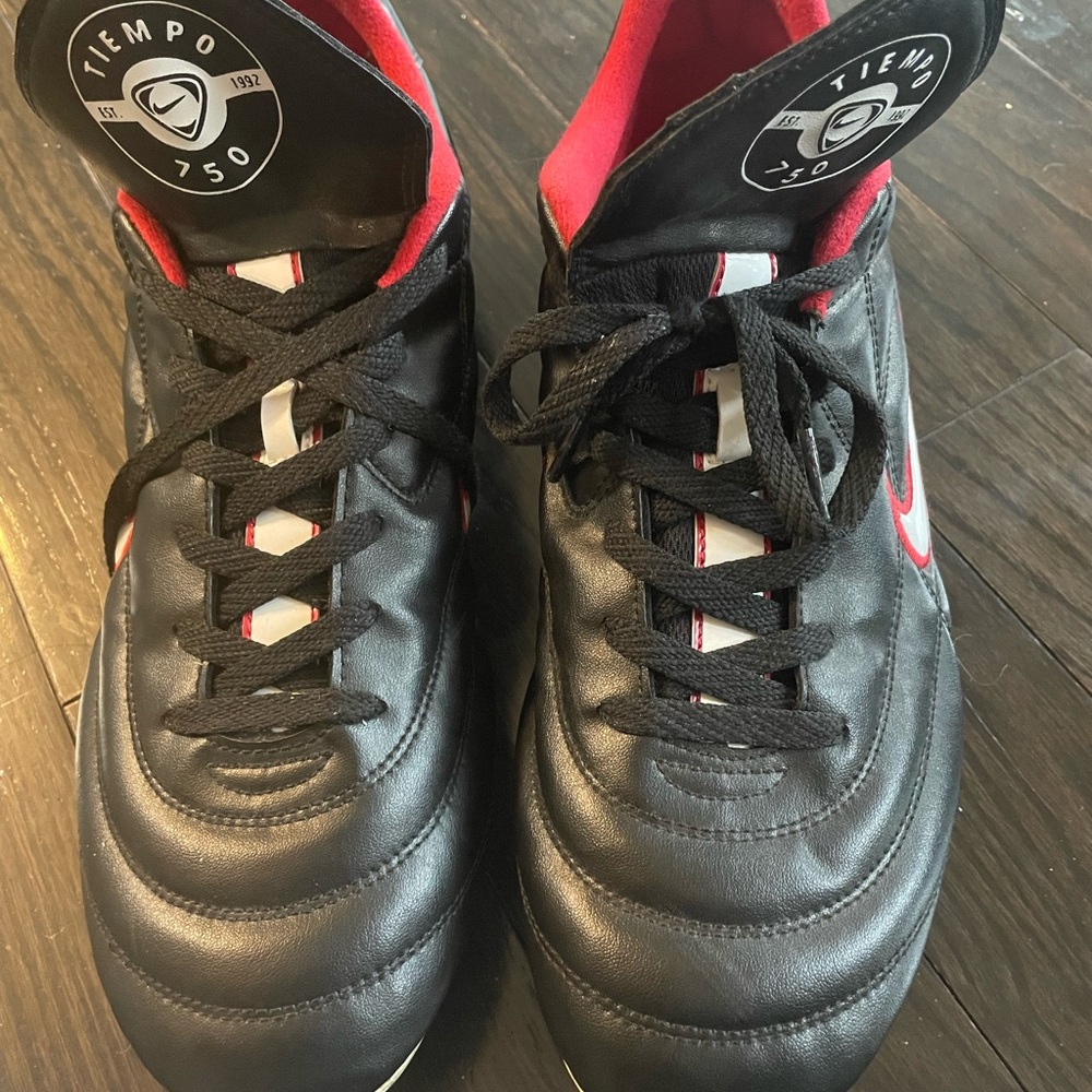 Nike Tiempo 750 Black and Red Men's Shoes Size 13